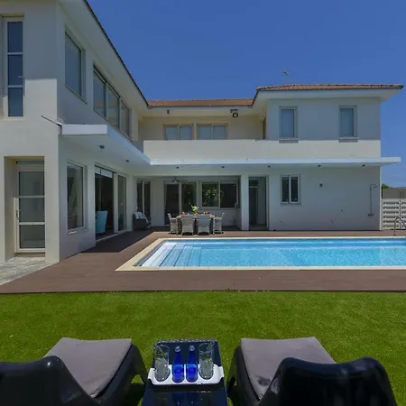 Villa Marisol Kiti