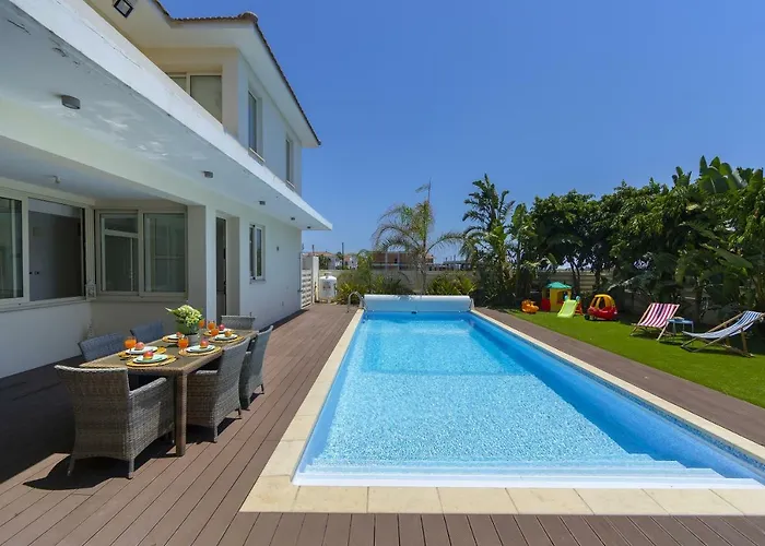 Marisol Kiti Larnaca