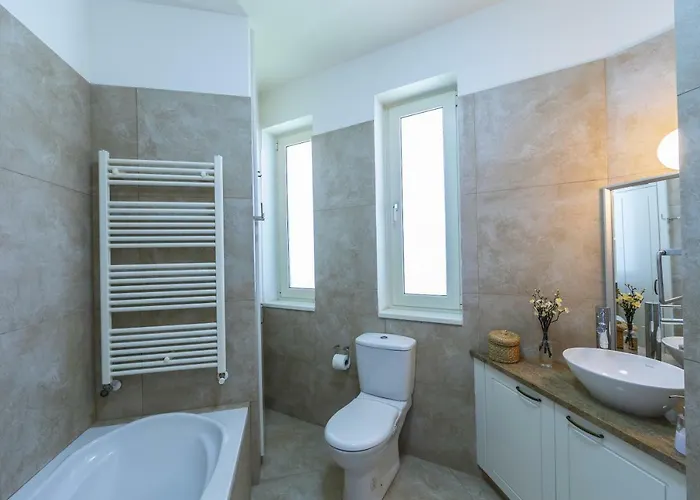 Marisol Kiti וילה לרנקה