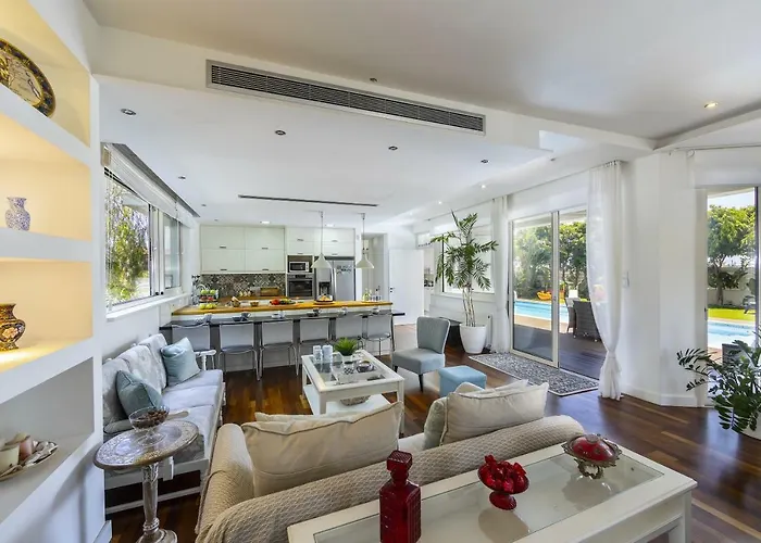 Marisol Kiti לרנקה